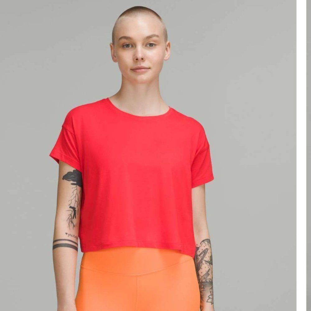 LULULEMON Cates Tee Crop Love Red Size 8  NWT Cotton Pima GORGEOUS NWT - Picture 2 of 5